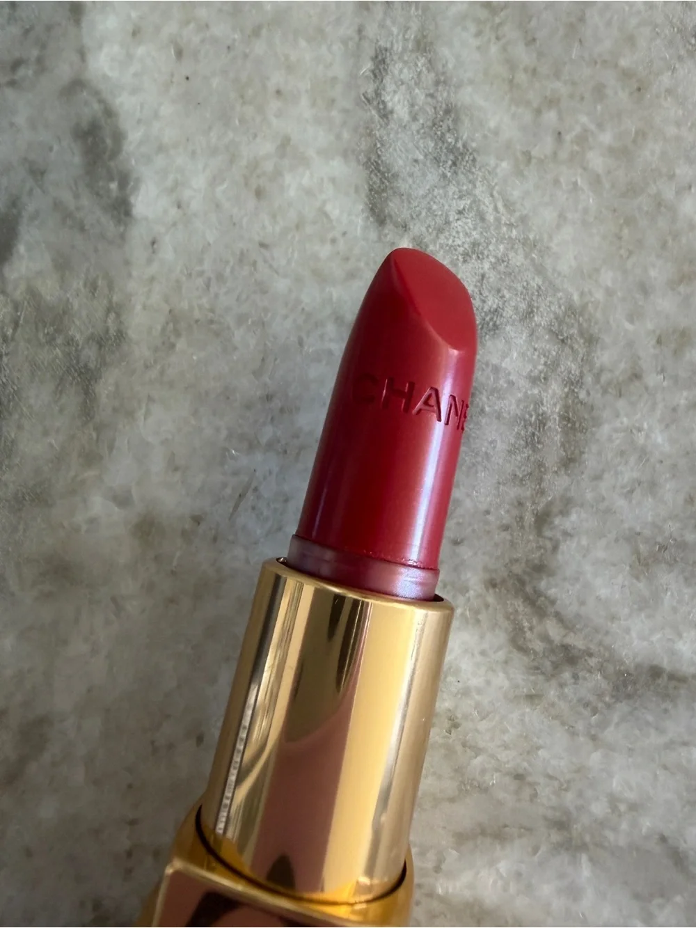 NEW CHANEL Rouge Coco Ultra Hydrating Lip Colour 444 Gabrielle - red